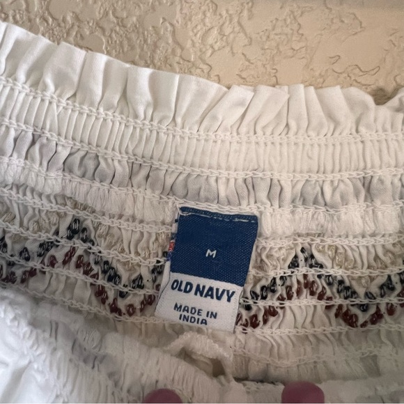 Old Navy Smocked Off the Shoulder Top Size Medium NWT - Picture 4 of 7